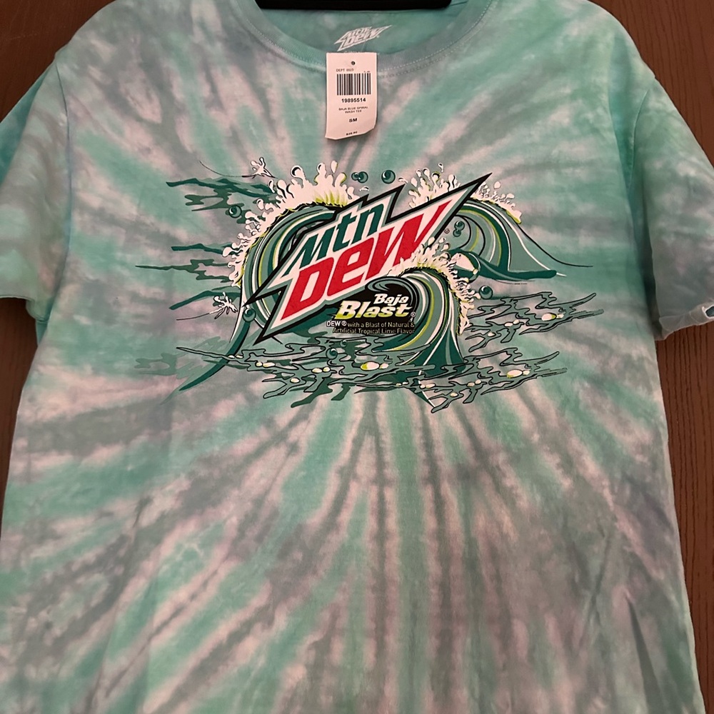 Mountain Dew tee in size small NWT.